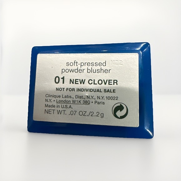 Soft Pressed Powder Blusher 01 New Clover Clinique .07 Oz - Picture 2 of 2